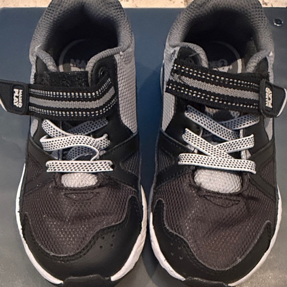 Kids Black and Gray Athletic Shoes - Picture 1 of 5